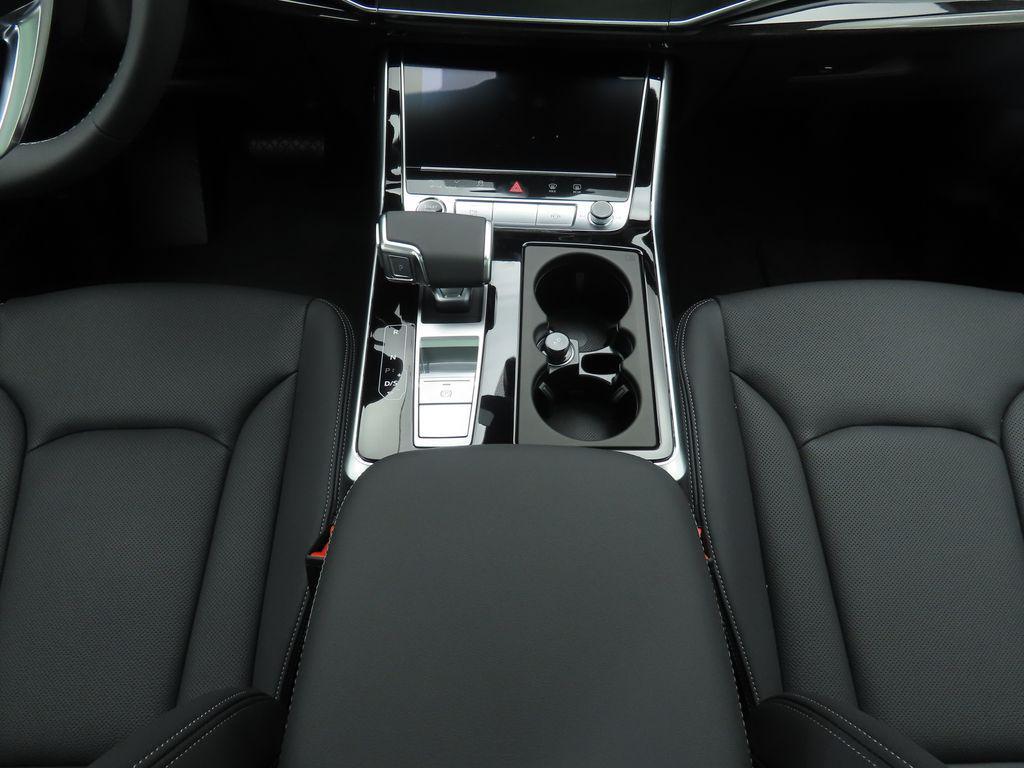 new 2025 Audi Q7 car, priced at $76,900
