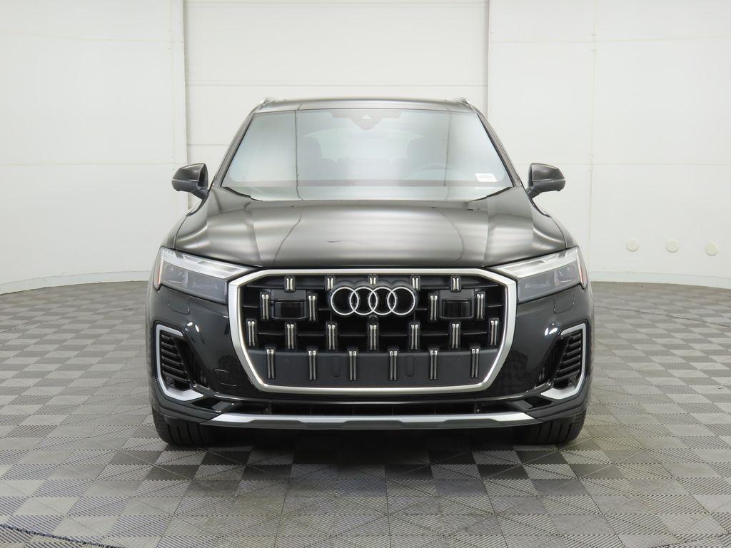 new 2025 Audi Q7 car, priced at $76,900