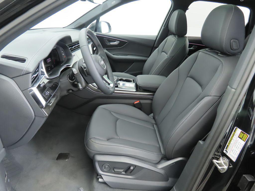 new 2025 Audi Q7 car, priced at $76,900
