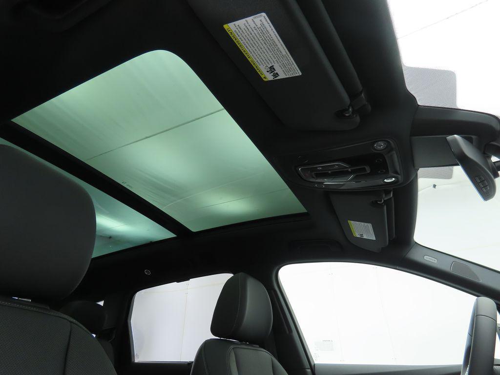 new 2025 Audi Q7 car, priced at $76,900