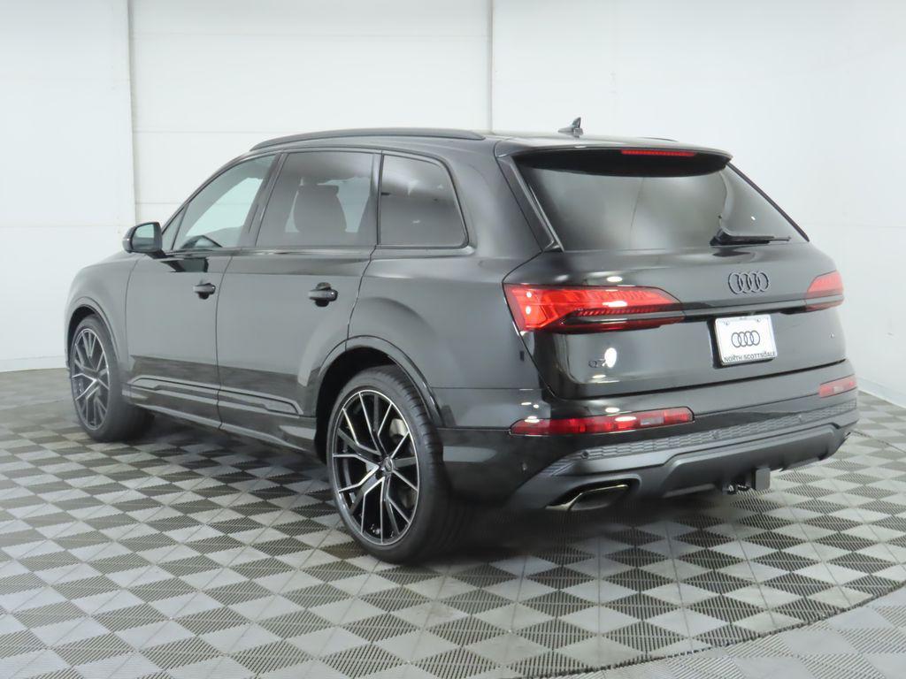 new 2025 Audi Q7 car, priced at $78,895