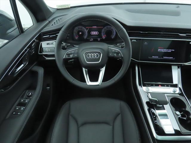 new 2025 Audi Q7 car, priced at $78,895
