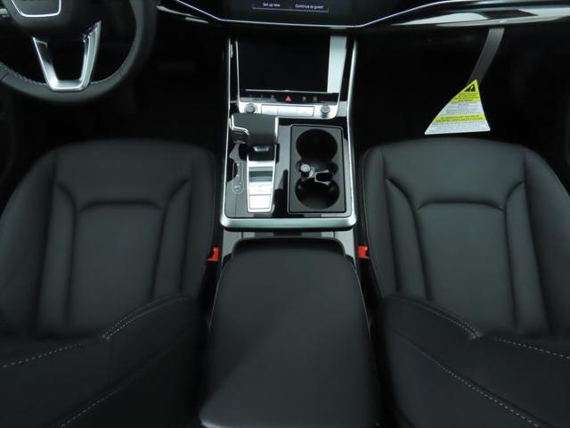 new 2025 Audi Q7 car, priced at $78,895