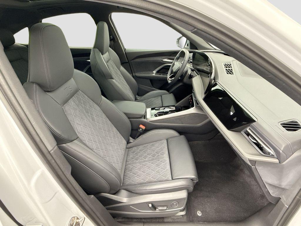 new 2025 Audi SQ5 car