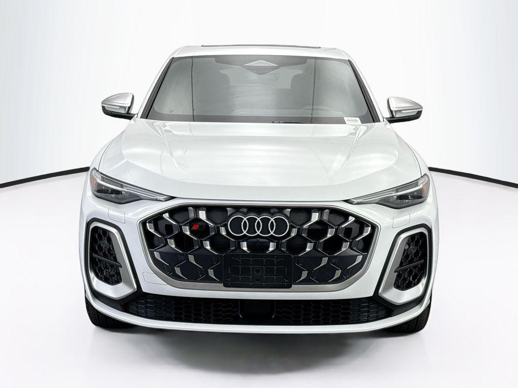 new 2025 Audi SQ5 car