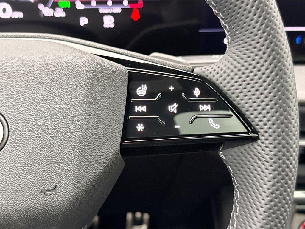 new 2025 Audi SQ5 car