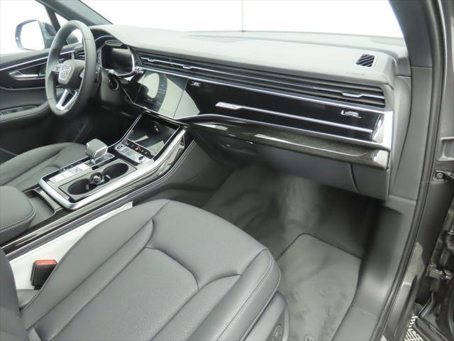 new 2025 Audi Q7 car, priced at $78,895