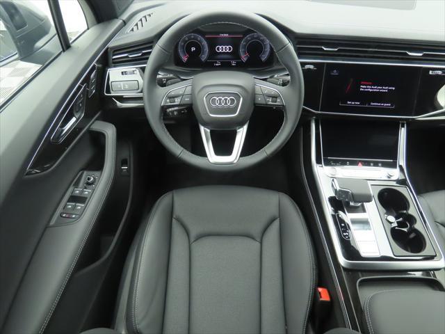 new 2025 Audi Q7 car, priced at $78,895