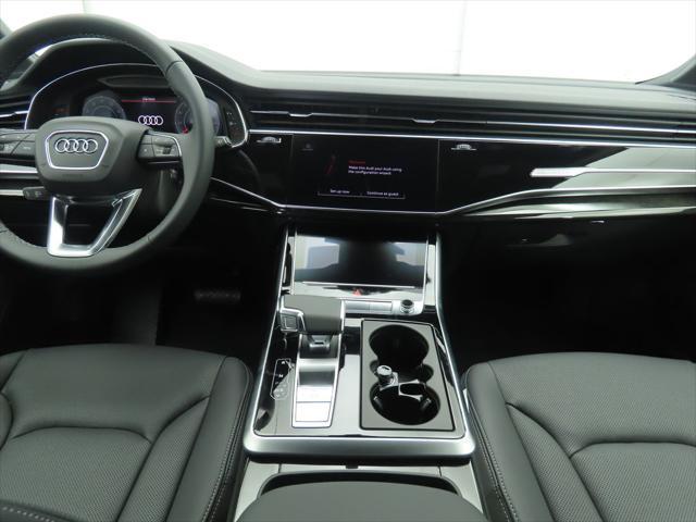 new 2025 Audi Q7 car, priced at $78,895