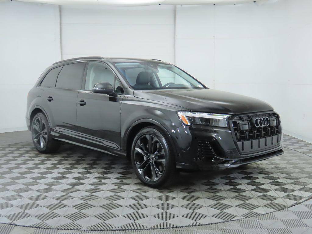 new 2025 Audi Q7 car, priced at $77,270