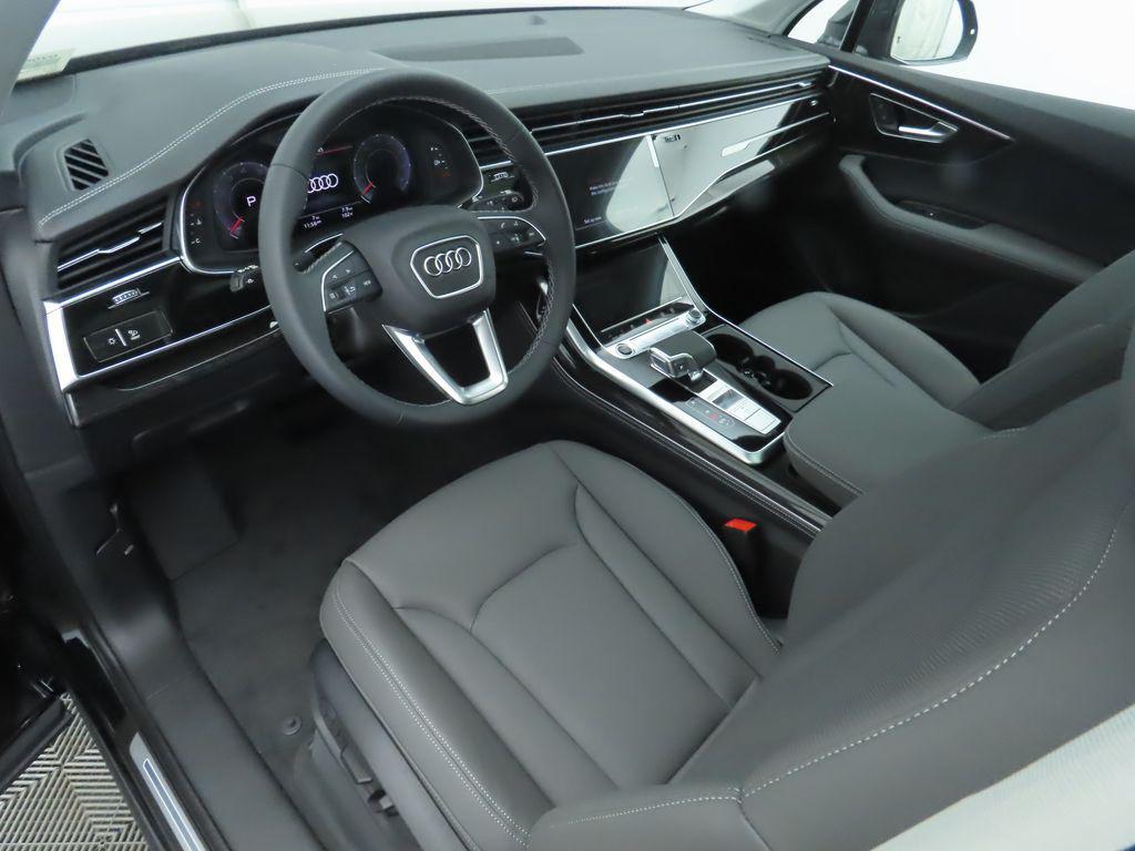 new 2025 Audi Q7 car, priced at $77,270