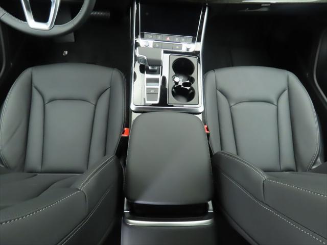 used 2025 Audi Q8 car