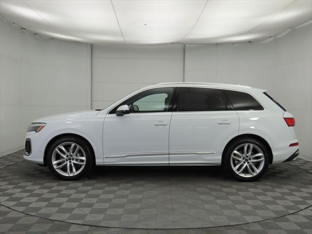 new 2025 Audi Q7 car, priced at $76,170