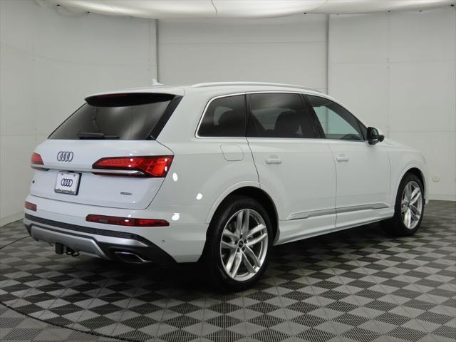 new 2025 Audi Q7 car, priced at $76,170
