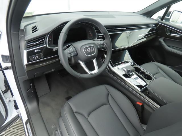new 2025 Audi Q7 car, priced at $76,170