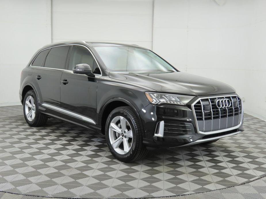 new 2024 Audi Q7 car, priced at $69,310