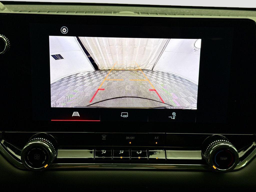 used 2024 GMC Canyon car, priced at $32,692