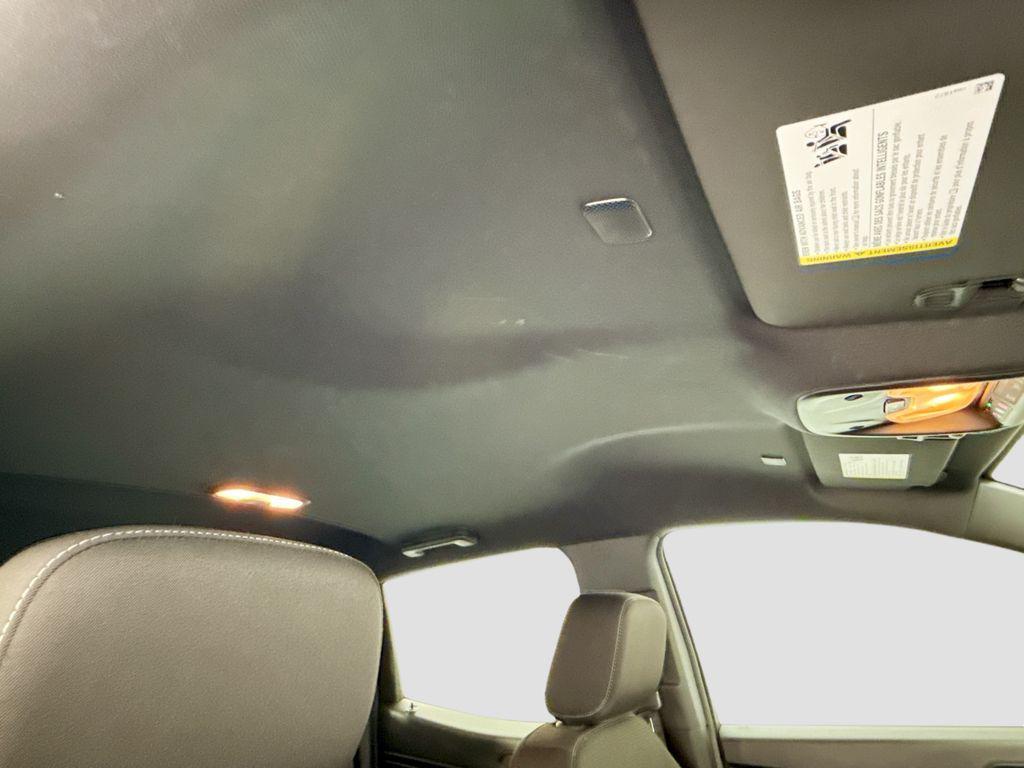 used 2024 GMC Canyon car, priced at $32,692