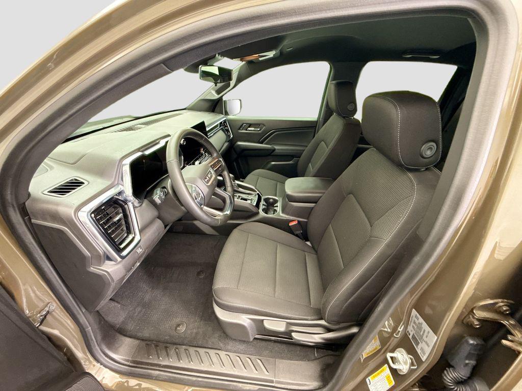 used 2024 GMC Canyon car, priced at $32,692