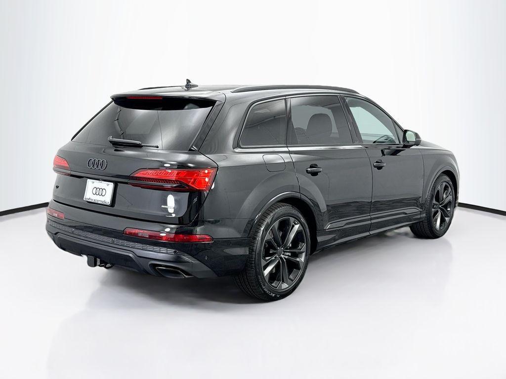 new 2026 Audi Q7 car, priced at $78,105