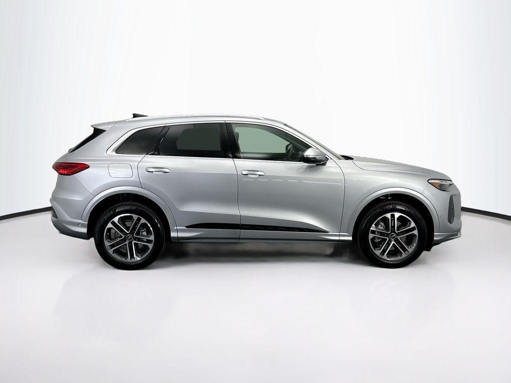 new 2025 Audi Q5 car, priced at $60,025