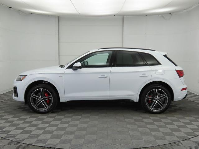 new 2025 Audi Q5 car, priced at $69,160