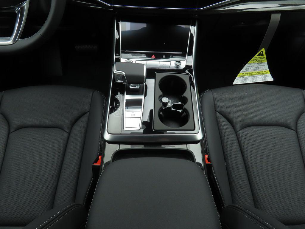 new 2025 Audi Q7 car, priced at $76,770