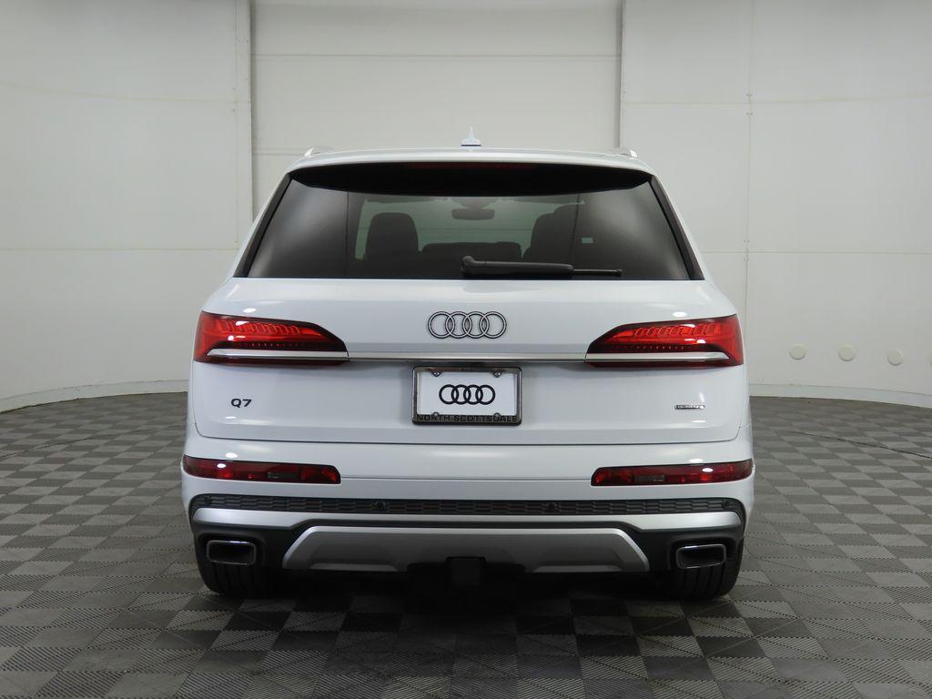 new 2025 Audi Q7 car, priced at $76,770