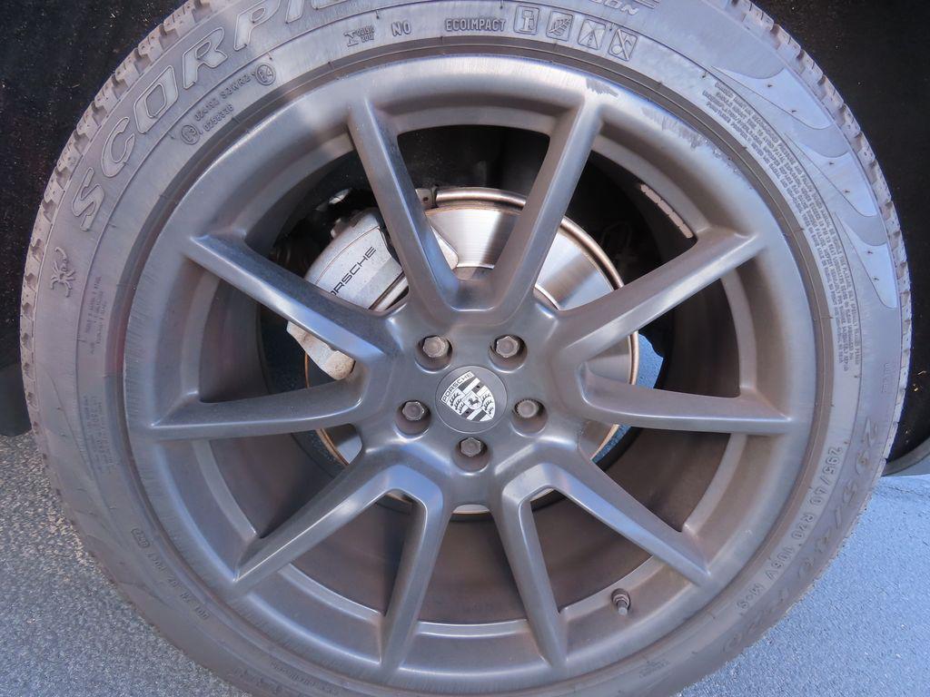 used 2018 Porsche Macan car, priced at $30,123