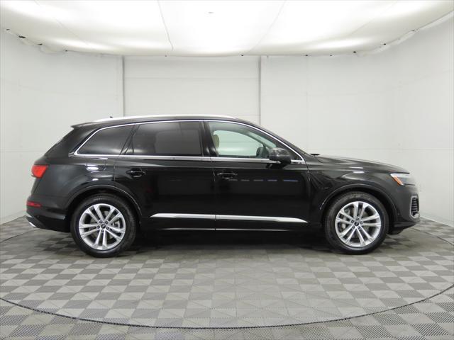 new 2025 Audi Q7 car, priced at $75,205