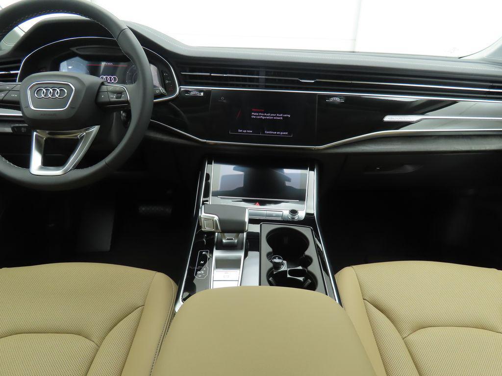 new 2025 Audi Q7 car, priced at $75,205