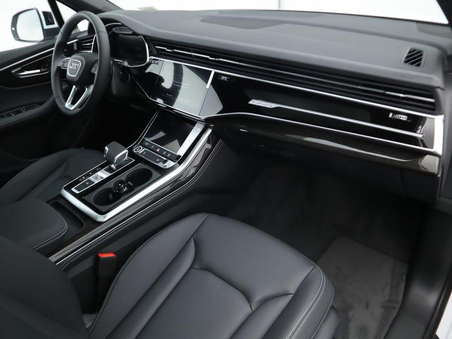 new 2025 Audi Q7 car, priced at $69,200