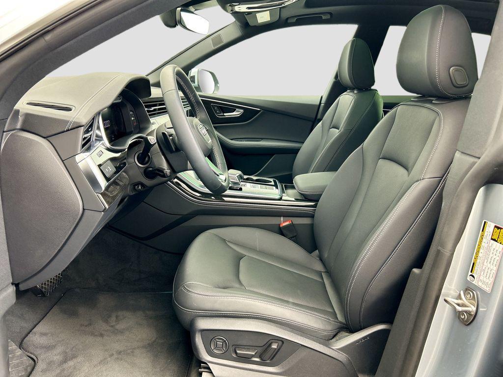used 2025 Audi Q8 car