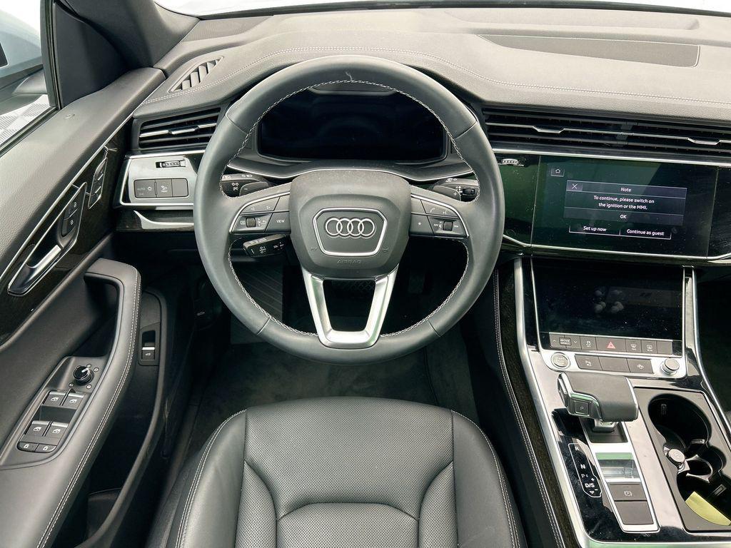 used 2025 Audi Q8 car