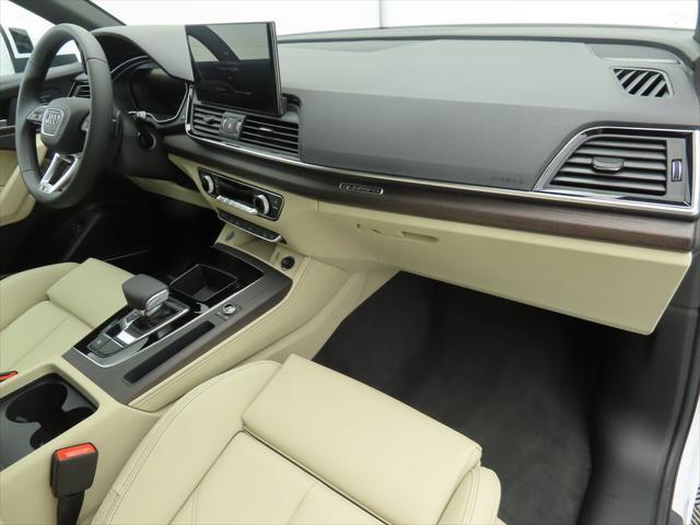 new 2025 Audi Q5 car, priced at $69,160