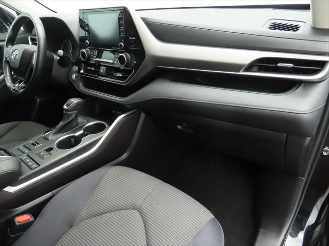 used 2021 Toyota Highlander car, priced at $28,932