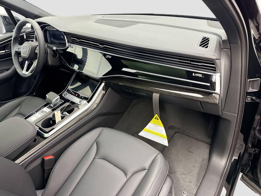 new 2026 Audi Q7 car, priced at $78,105