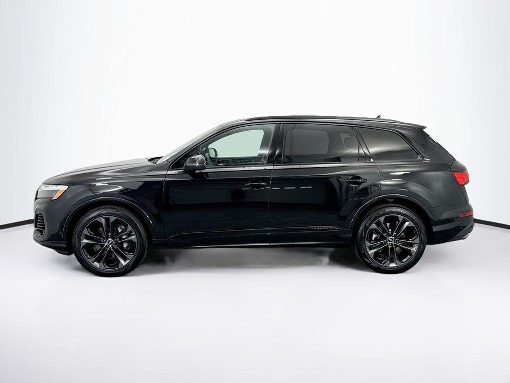 new 2026 Audi Q7 car, priced at $78,105
