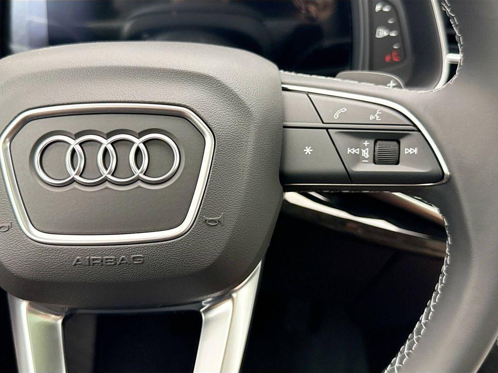new 2026 Audi Q7 car, priced at $78,105
