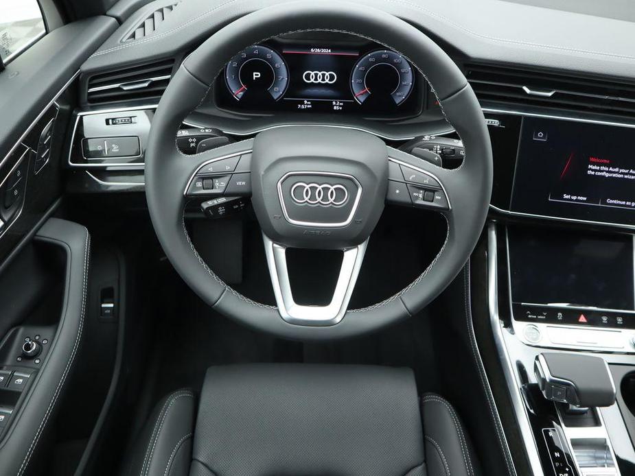 new 2025 Audi Q7 car, priced at $82,055