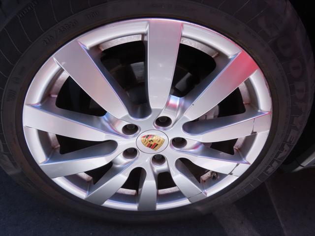 used 2015 Porsche Cayenne car, priced at $23,862