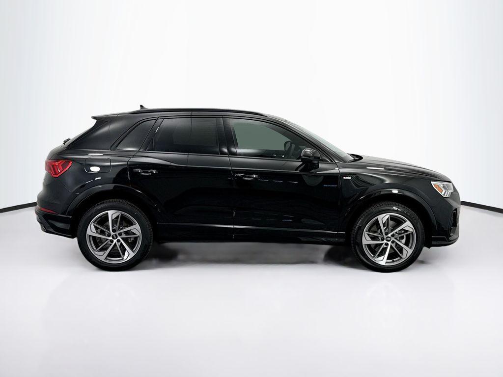 new 2025 Audi Q3 car, priced at $43,925