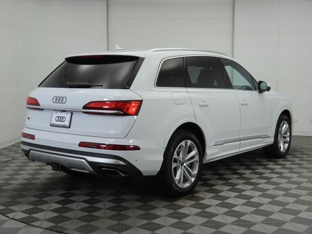 new 2025 Audi Q7 car, priced at $75,510