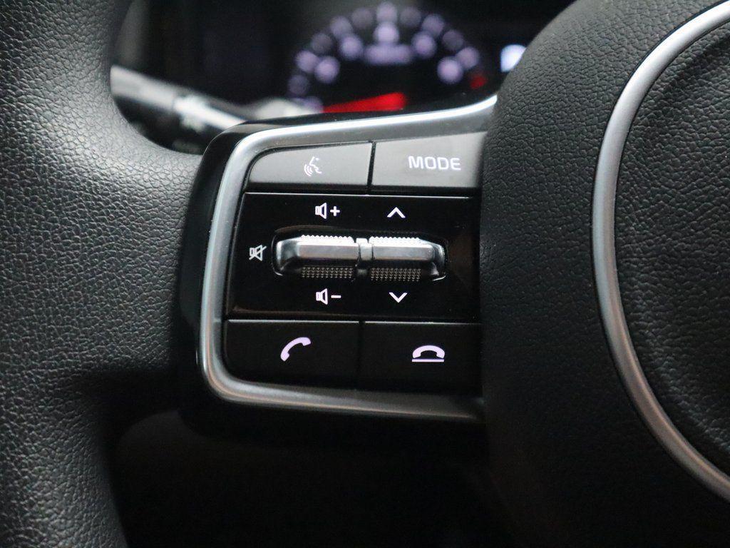 used 2022 Kia Sorento car, priced at $22,307