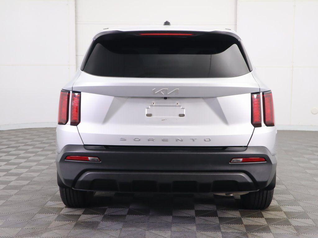 used 2022 Kia Sorento car, priced at $22,307