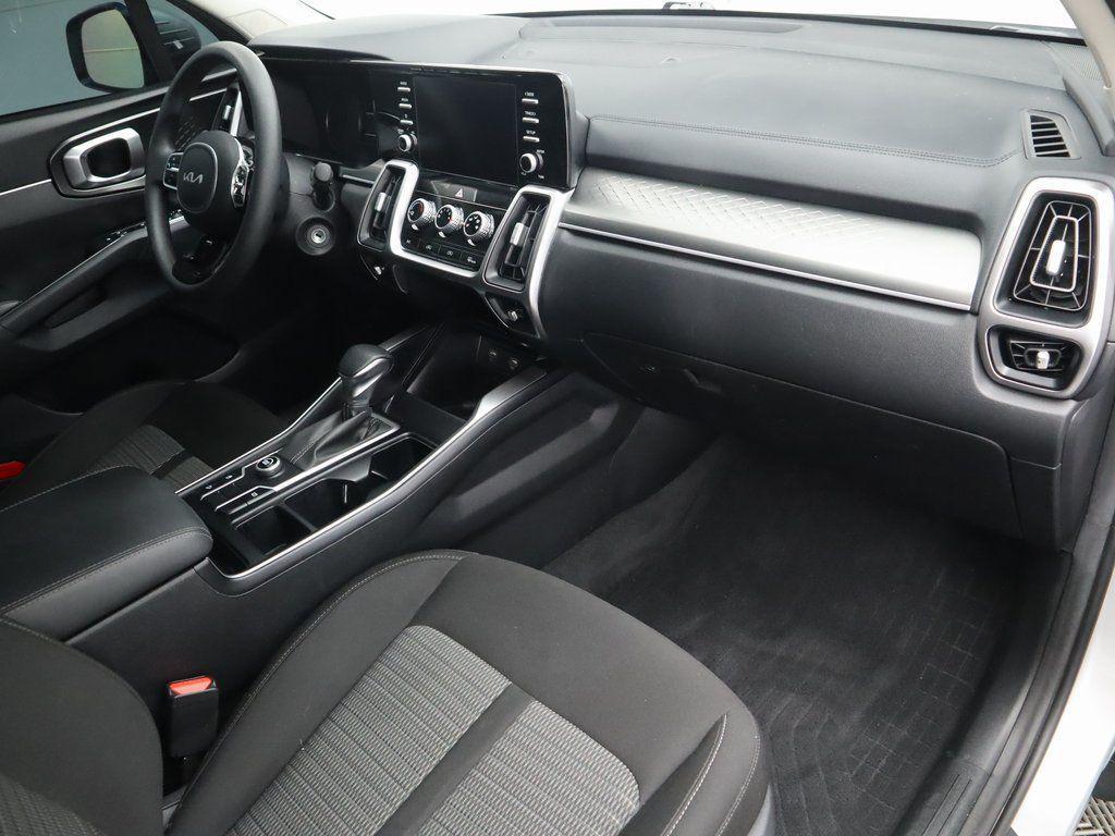 used 2022 Kia Sorento car, priced at $22,307