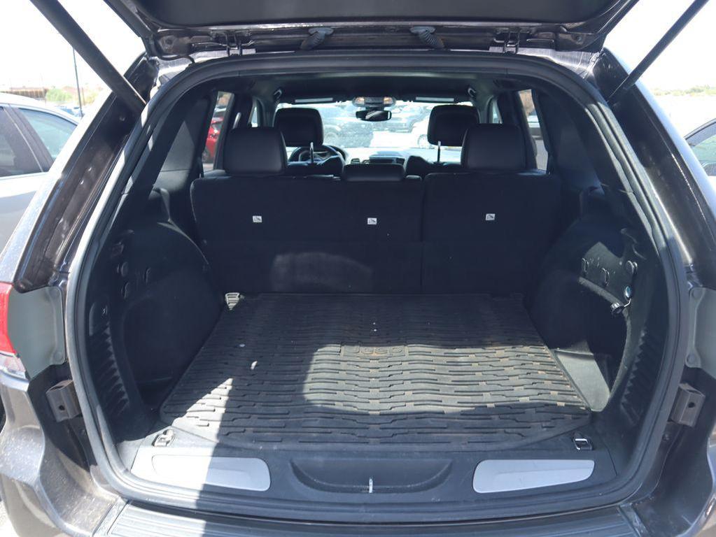 used 2017 Jeep Grand Cherokee car, priced at $16,028