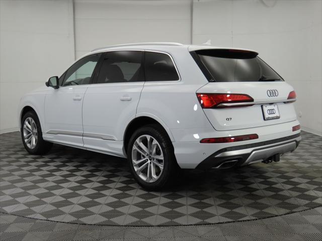 new 2025 Audi Q7 car, priced at $75,510