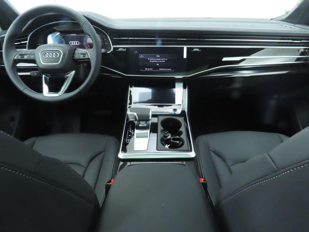 new 2025 Audi Q7 car, priced at $76,770