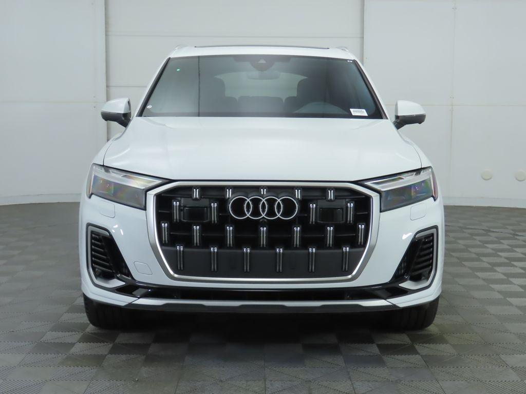 new 2025 Audi Q7 car, priced at $76,770